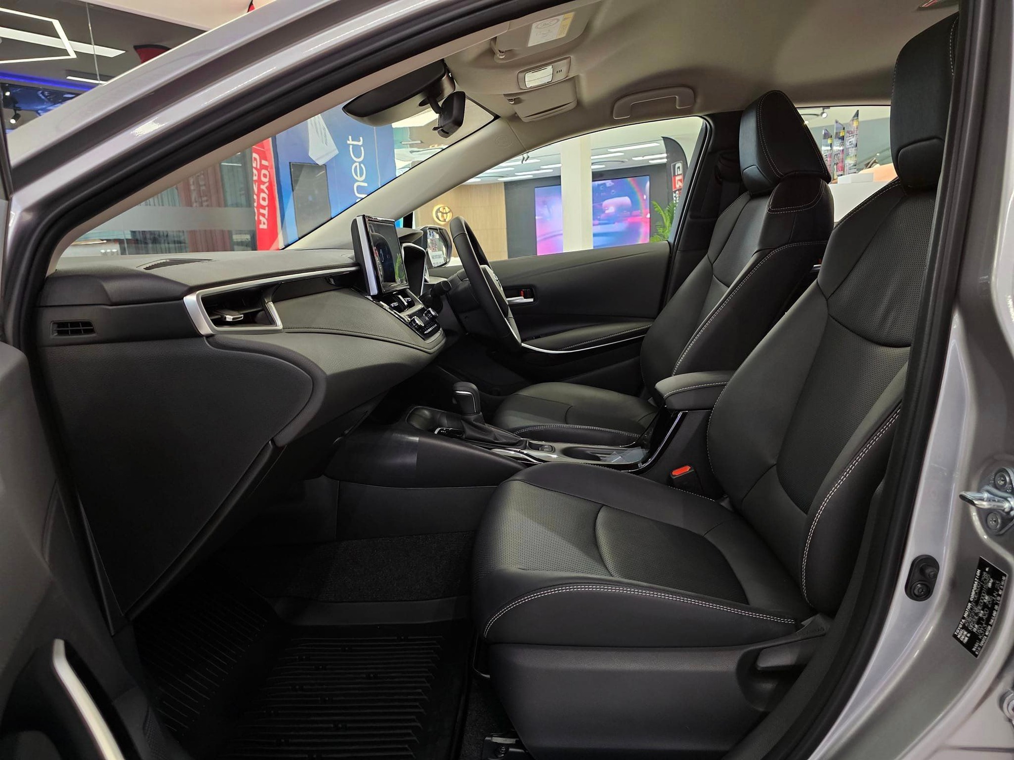Toyota Corolla Altis sắp có bản mới tại Việt Nam: Thêm trang bị, giá dự kiến tăng nhẹ - Ảnh 6.
