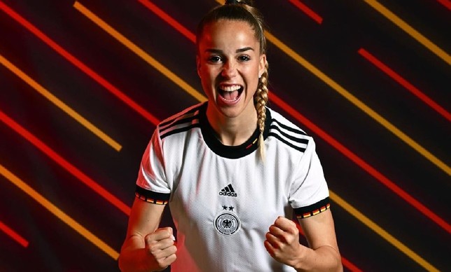Tuyển thủ Đức được mời chụp ảnh khỏa thân trước thềm World Cup nữ 2023 - Ảnh 4.