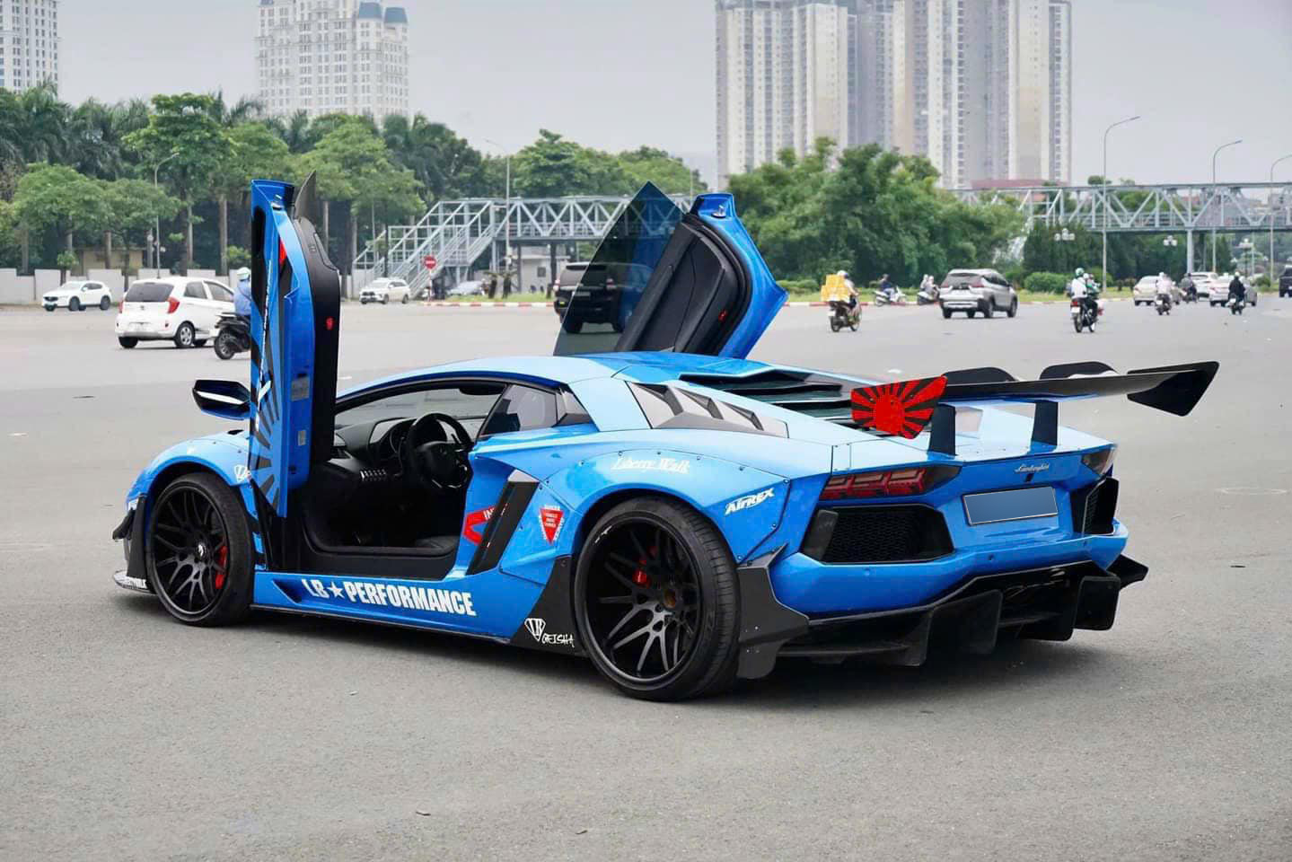 Lamborghini Aventador độ Liberty Walk độc nhất Việt Nam được chào bán hơn 20 tỷ: Từng qua tay Phan Công Khanh và ‘lột xác’ nhiều lần - Ảnh 6.