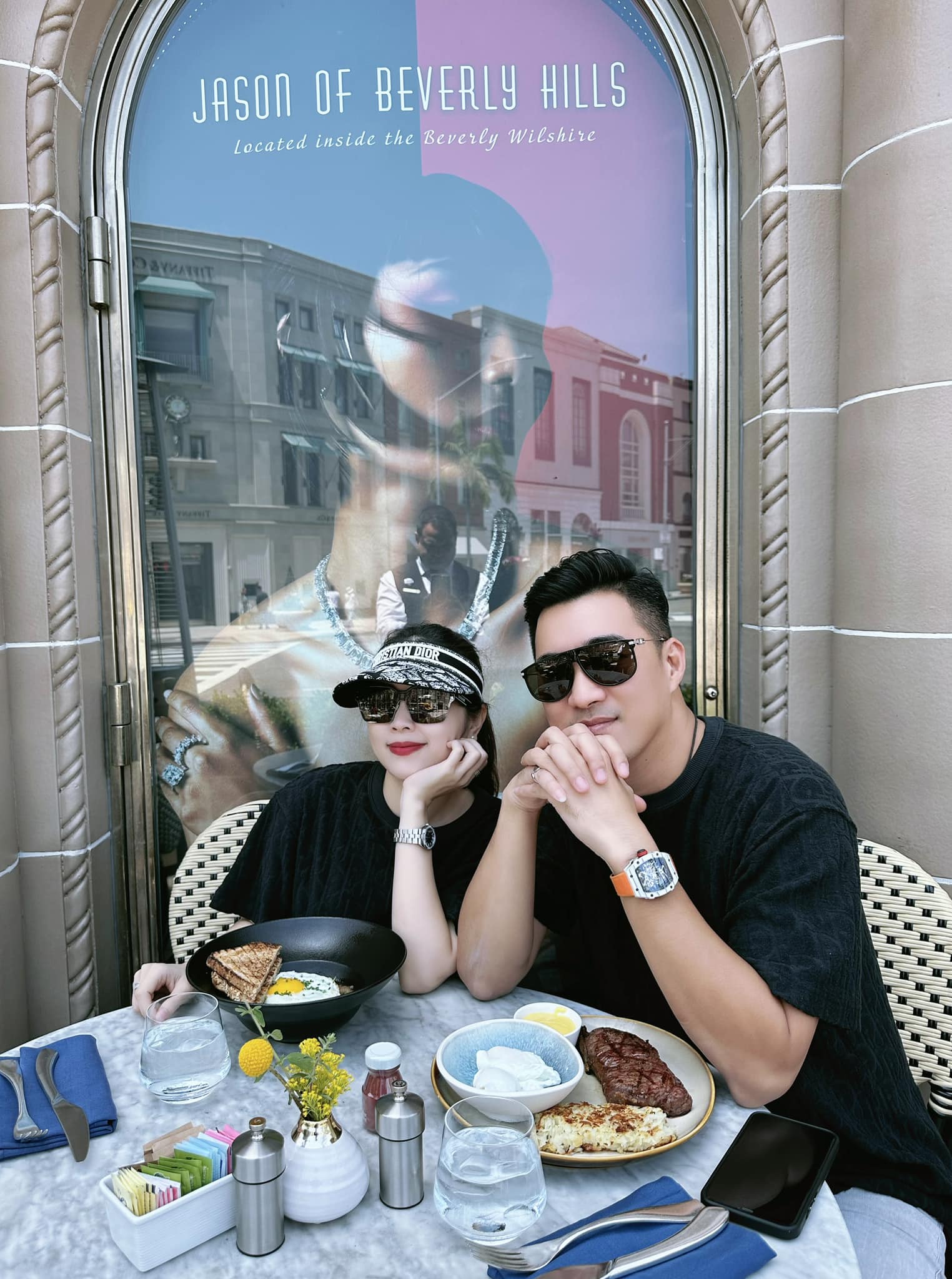 Hằng Túi và bạn trai xả loạt ảnh du lịch tình tứ, đàng trai chứng minh là người của gia đình - Ảnh 4. Hằng Túi và bạn trai xả loạt ảnh du lịch tình tứ, đàng trai chứng minh là người của gia đình - Ảnh 4.