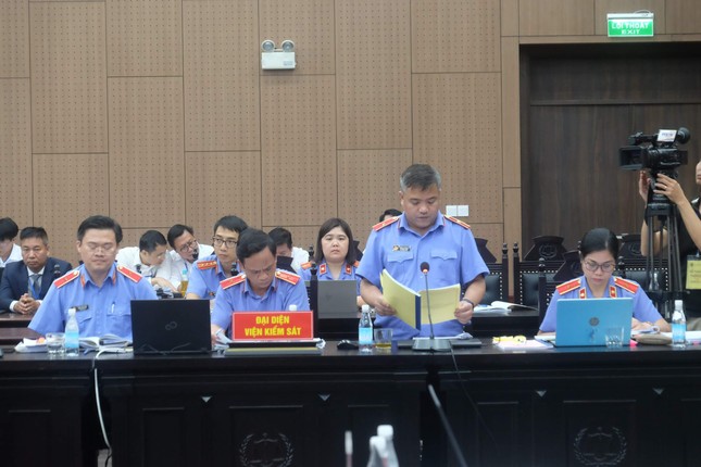 Kiến nghị điều tra trách nhiệm của Thứ trưởng Bộ Y tế Đỗ Xuân Tuyên trong vụ chuyến bay giải cứu - Ảnh 3.
