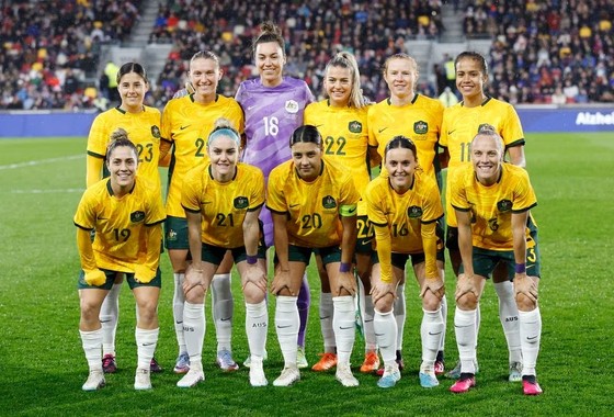 World Cup nữ 2023: Tuyển Australia phấn khích khi huyền thoại điền kinh  Cathy Freeman viếng thăm