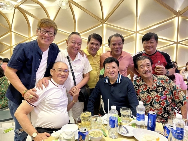 Hai tài tử từng đếm tiền mỏi tay giờ sống vất vả tuổi xế chiều - Ảnh 10. Hai tài tử từng đếm tiền mỏi tay giờ sống vất vả tuổi xế chiều - Ảnh 10.