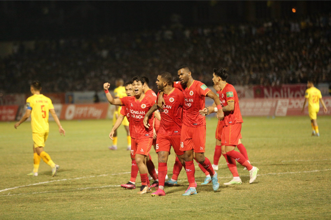 Những tay chơi mới ở V-League - Ảnh 1.