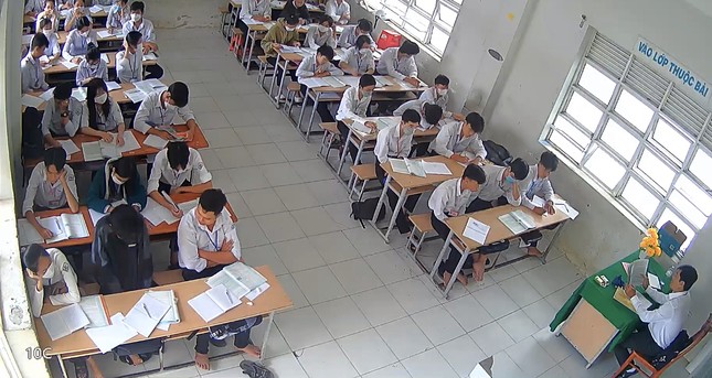 Thầy giáo nói học sinh đầu trâu, đầu chó tự nhận vi phạm chưa đến mức kỷ luật - Ảnh 1.