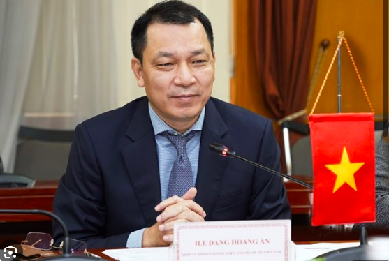 Thứ trưởng Bộ Công Thương làm Chủ tịch Tập đoàn Điện lực Việt Nam - Ảnh 1.