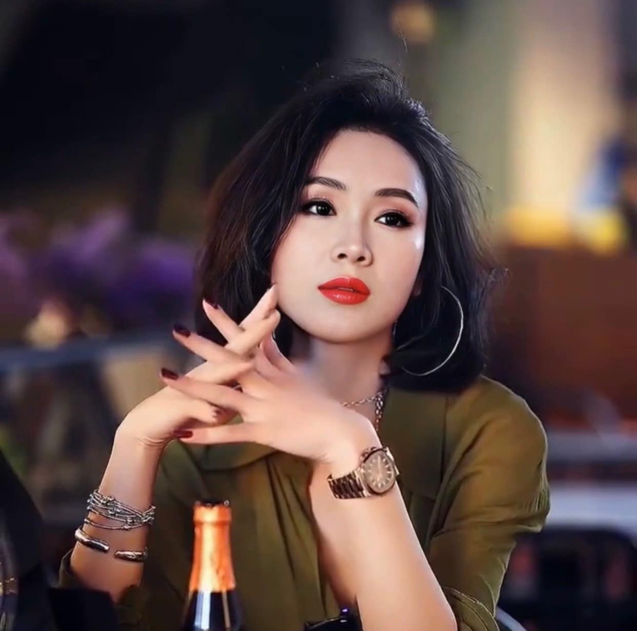 Mãn nhãn trước loạt khoảnh khắc khoe dáng của Hồng Diễm, mỹ nhân kín đáo nhất VTV ngày càng táo bạo ở tuổi 40 - Ảnh 6. Mãn nhãn trước loạt khoảnh khắc khoe dáng của Hồng Diễm, mỹ nhân kín đáo nhất VTV ngày càng táo bạo ở tuổi 40 - Ảnh 6.