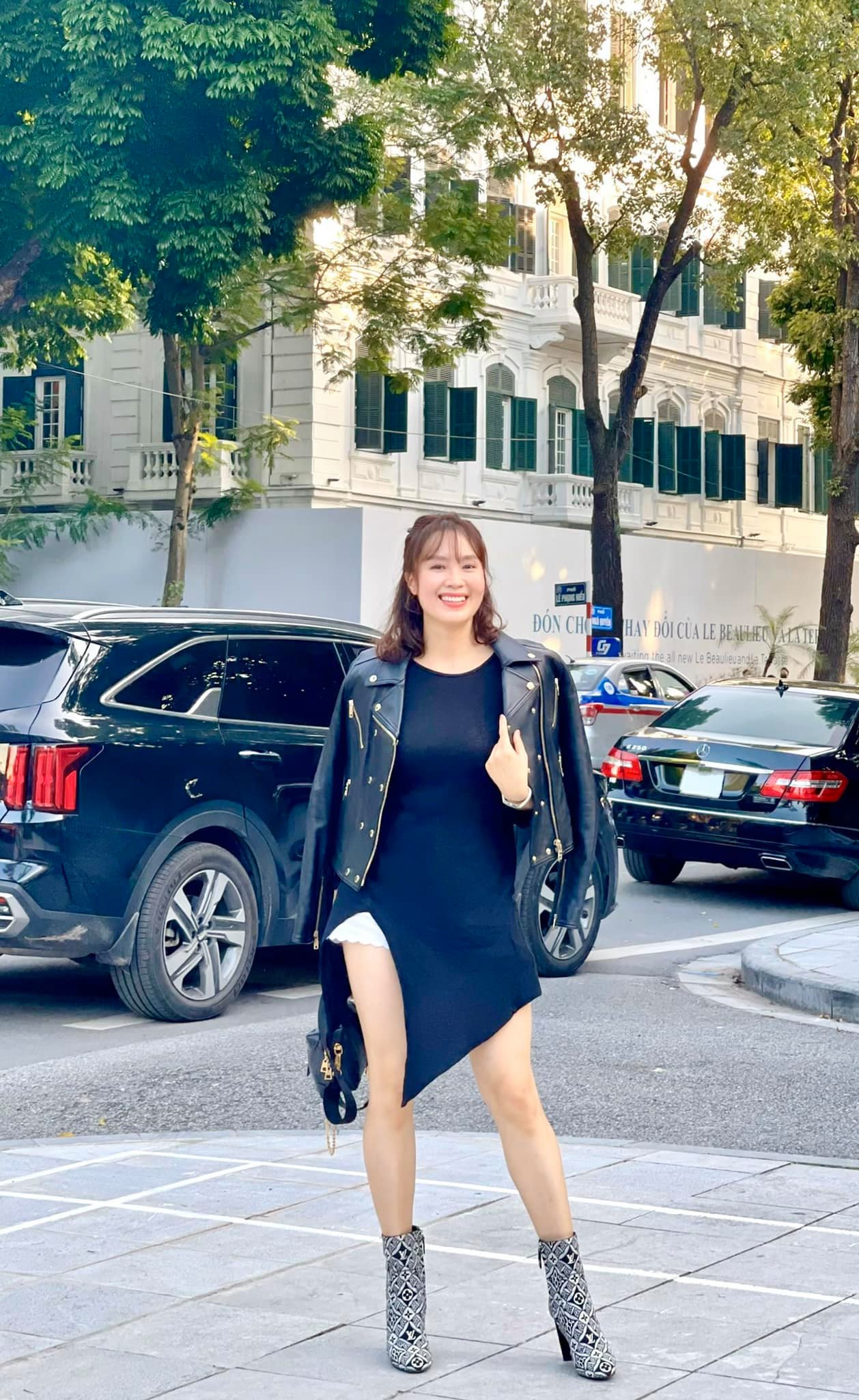 Mãn nhãn trước loạt khoảnh khắc khoe dáng của Hồng Diễm, mỹ nhân kín đáo nhất VTV ngày càng táo bạo ở tuổi 40 - Ảnh 5. Mãn nhãn trước loạt khoảnh khắc khoe dáng của Hồng Diễm, mỹ nhân kín đáo nhất VTV ngày càng táo bạo ở tuổi 40 - Ảnh 5.