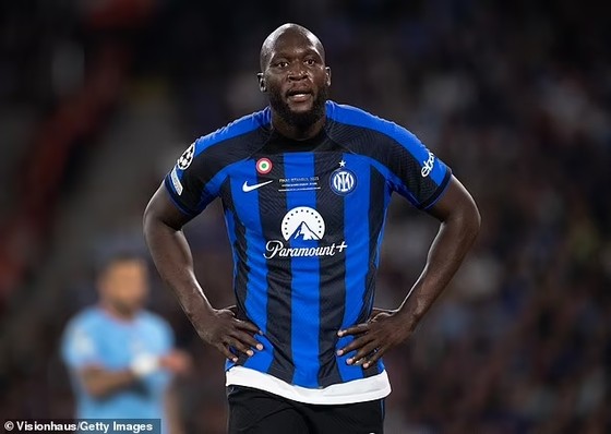 Chuyên gia nổi loạn Romelu Lukaku rơi vào thế khó - Ảnh 1.