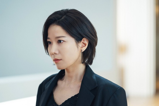 Sao nữ bị chỉ trích vì U50 vẫn nhận vai quá lố: Nhan sắc ngày trẻ được ví với Jeon Ji Hyun, nổi tiếng nhờ cưới tài tử đình đám - Ảnh 4.