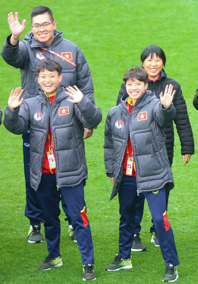 Đội tuyển nữ Việt Nam tự hào hô vang Việt Nam khi tham quan sân thi đấu ở World Cup 2023 - Ảnh 5.