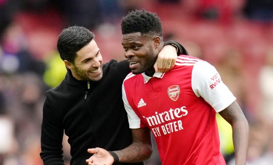 Arteta: “Partey có thể đá cặp với Rice” - Ảnh 1.