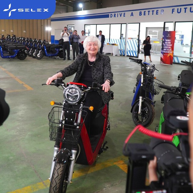 Không phải VinFast hay Dat Bike, đây mới là cái tên trong lĩnh vực xe máy điện ở Việt Nam khiến Bộ trưởng Mỹ cực kỳ ấn tượng - Ảnh 2.