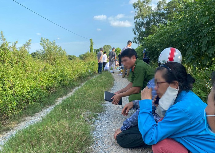 Vụ một phụ nữ bị đồng nghiệp sát hại, cướp tài sản: Công an làm việc với người cho hung thủ đi nhờ xe - Ảnh 1.