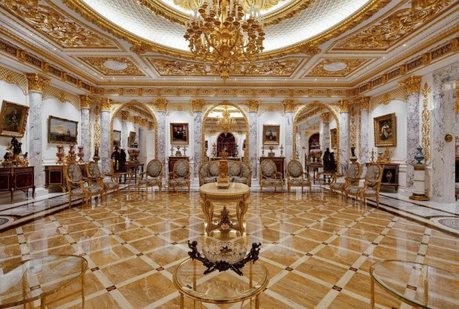 Cận cảnh bên trong căn biệt thự giá 4.800 tỷ đồng đắt nhất ở thành phố vàng Dubai: Nội thất dát vàng lá, đá cẩm thạch sáng lung linh  - Ảnh 4.