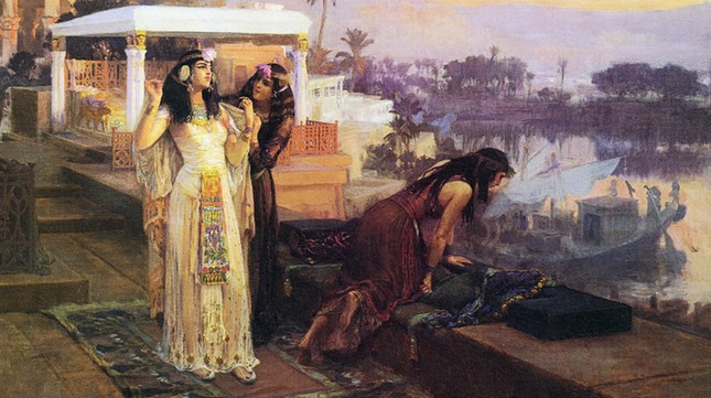 Giải mã nước hoa của nữ hoàng Cleopatra: Tương tự như Chanel No.5 huyền thoại - Ảnh 1.