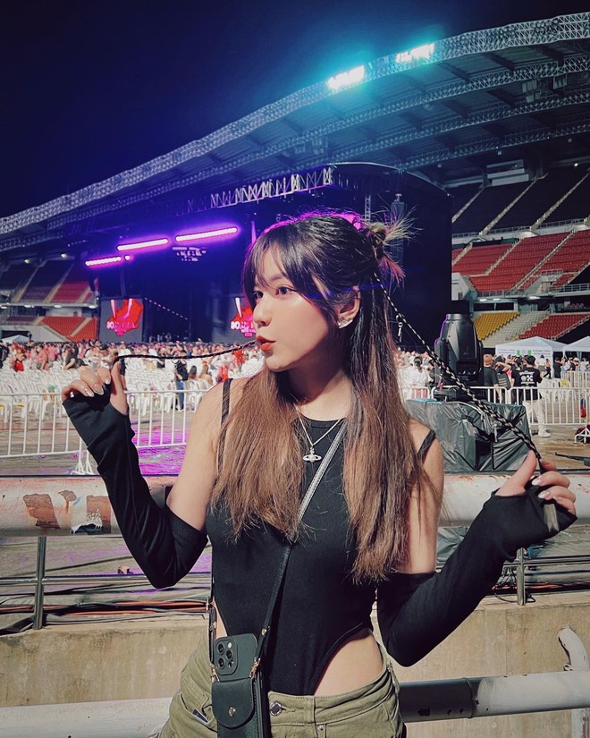  Điểm mặt những gái xinh, rich kid sẽ có mặt tại concert BLACKPINK, có cả phụ huynh nổi tiếng cùng con đu idol  - Ảnh 7.