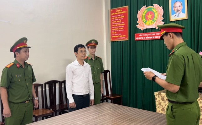 Chưa đủ cơ sở xác định ông Huỳnh Uy Dũng là đồng phạm của bà Nguyễn Phương Hằng - Ảnh 2.