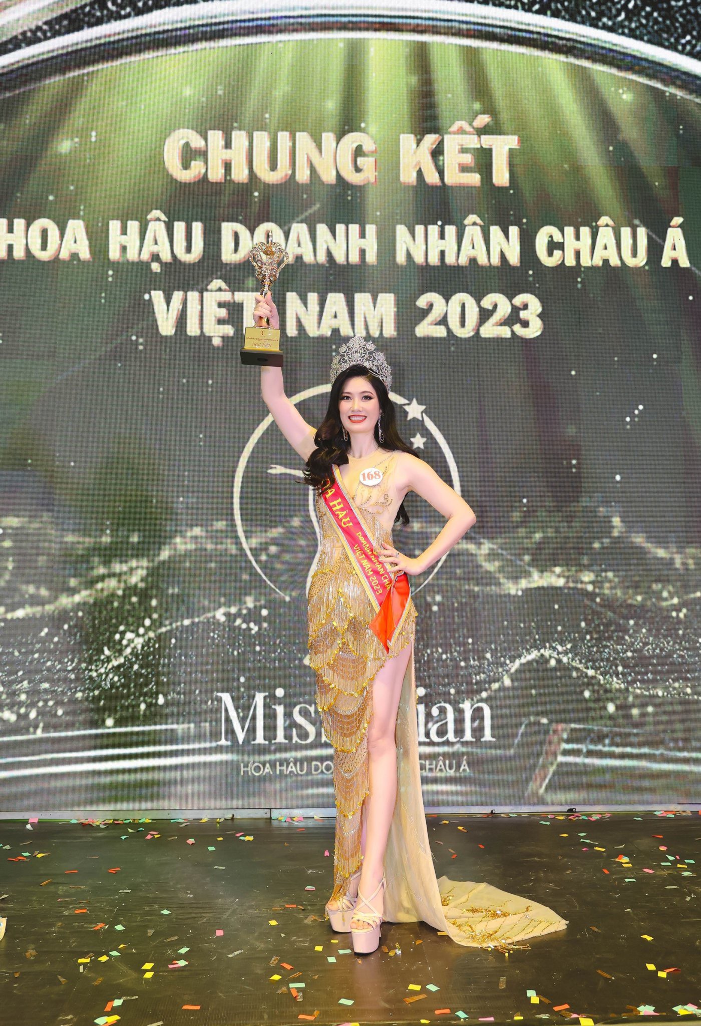 Lê Thị Thơ đăng quang Hoa hậu Doanh nhân châu Á Việt Nam 2023 - Ảnh 1.