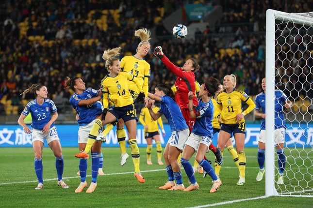 Tuyển nữ Thụy Điển thắng trận đậm nhất lịch sử trước Italia - Ảnh 2.