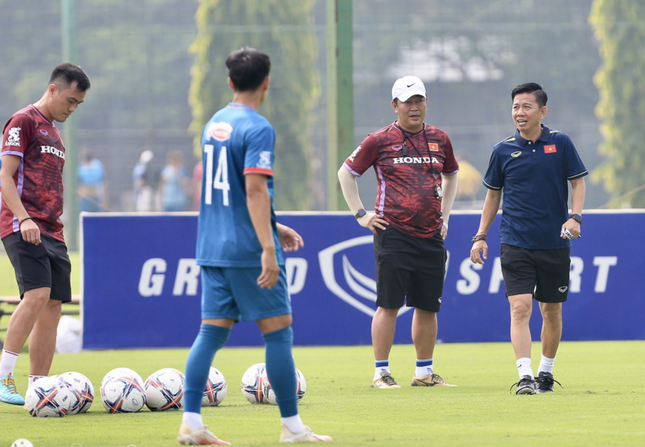 Gọi 27, U23 Việt Nam chỉ có 17 cầu thủ tập luyện trong ngày đầu chuẩn bị cho giải Vô địch Đông Nam Á - Ảnh 1.
