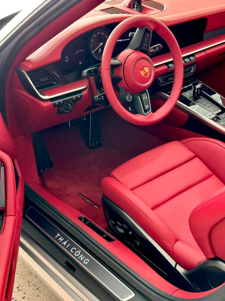 Sau ông Đặng Lê Nguyên Vũ và Cường Đô La, đây là người tiếp theo bóc tem Porsche 911: Đặt xe gần 10 tỷ đồng, nhưng không phải muốn gì cũng được - Ảnh 3.