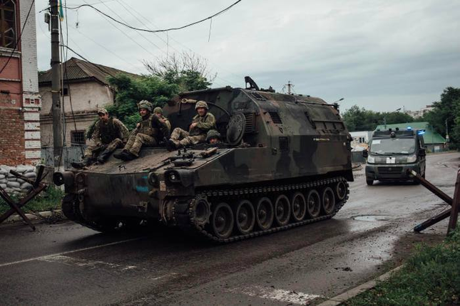 Phát hiện xe tiếp đạn M992 của Mỹ trên chiến trường Ukraine