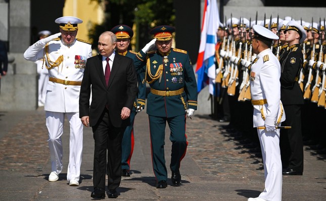 Tổng thống Putin nói Hải quân Nga sẽ nhận 30 tàu chiến trong năm nay - Ảnh 1.