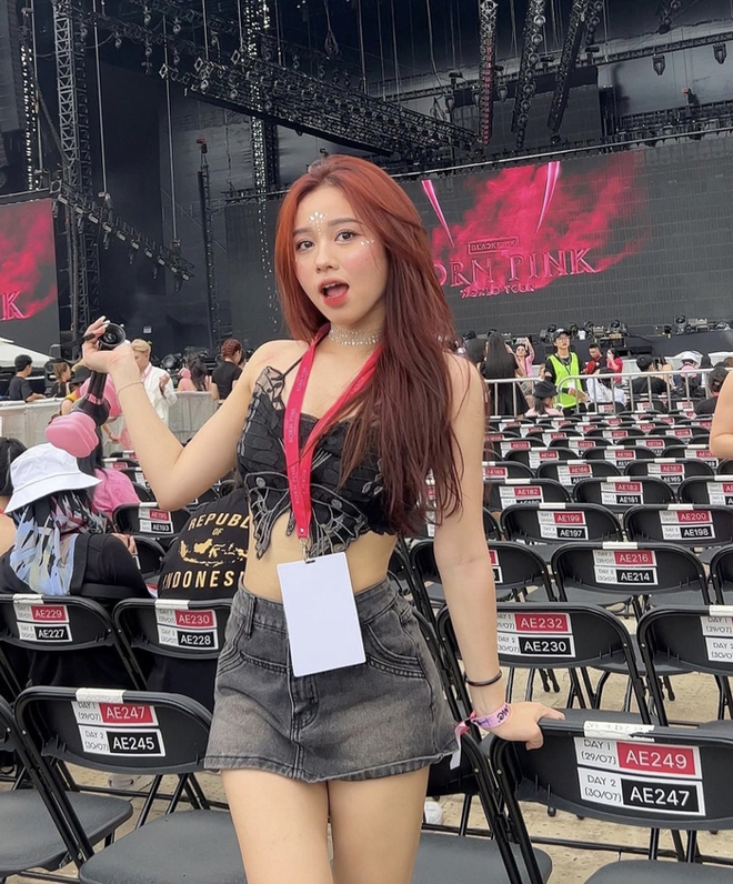  Bạn gái Nhâm Mạnh Dũng diện đồ cực cháy, Đoàn Văn Hậu đưa Doãn Hải My đi xem concert BLACKPINK  - Ảnh 2.