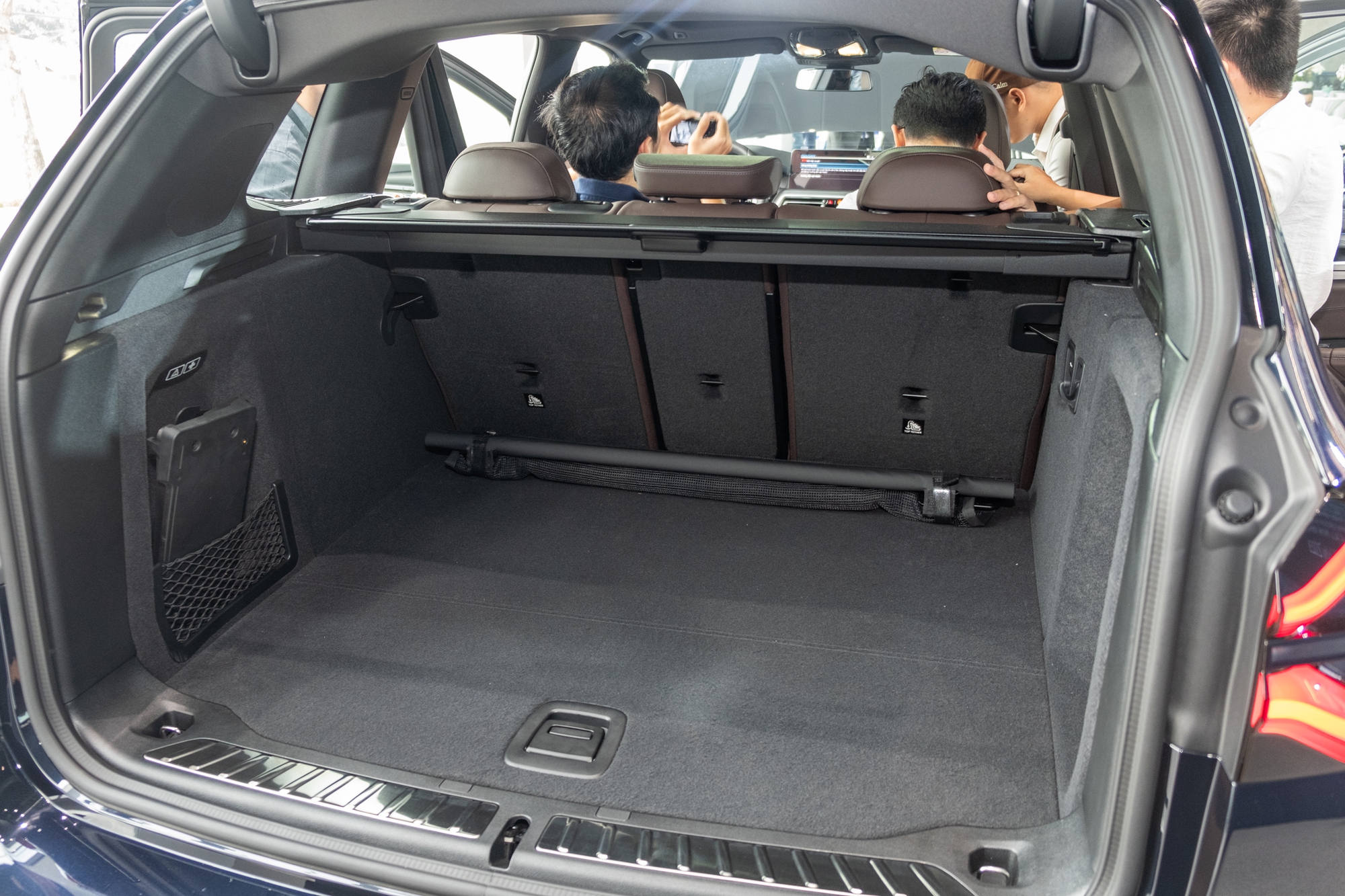 BMW iX3 ra mắt Việt Nam: Giá gần 3,5 tỷ, mạnh hơn, cao cấp hơn X3 lắp ráp, sạc 1 lần dư sức chạy TP. HCM - Nha Trang - Ảnh 17.