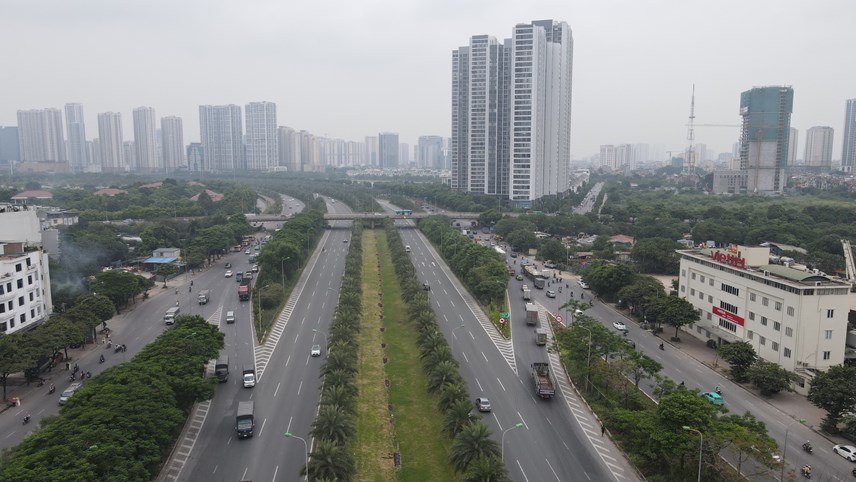 Hạ tầng giao thông Hà Nội phát triển ra sao sau 15 năm mở rộng địa giới hành chính? - Ảnh 1.