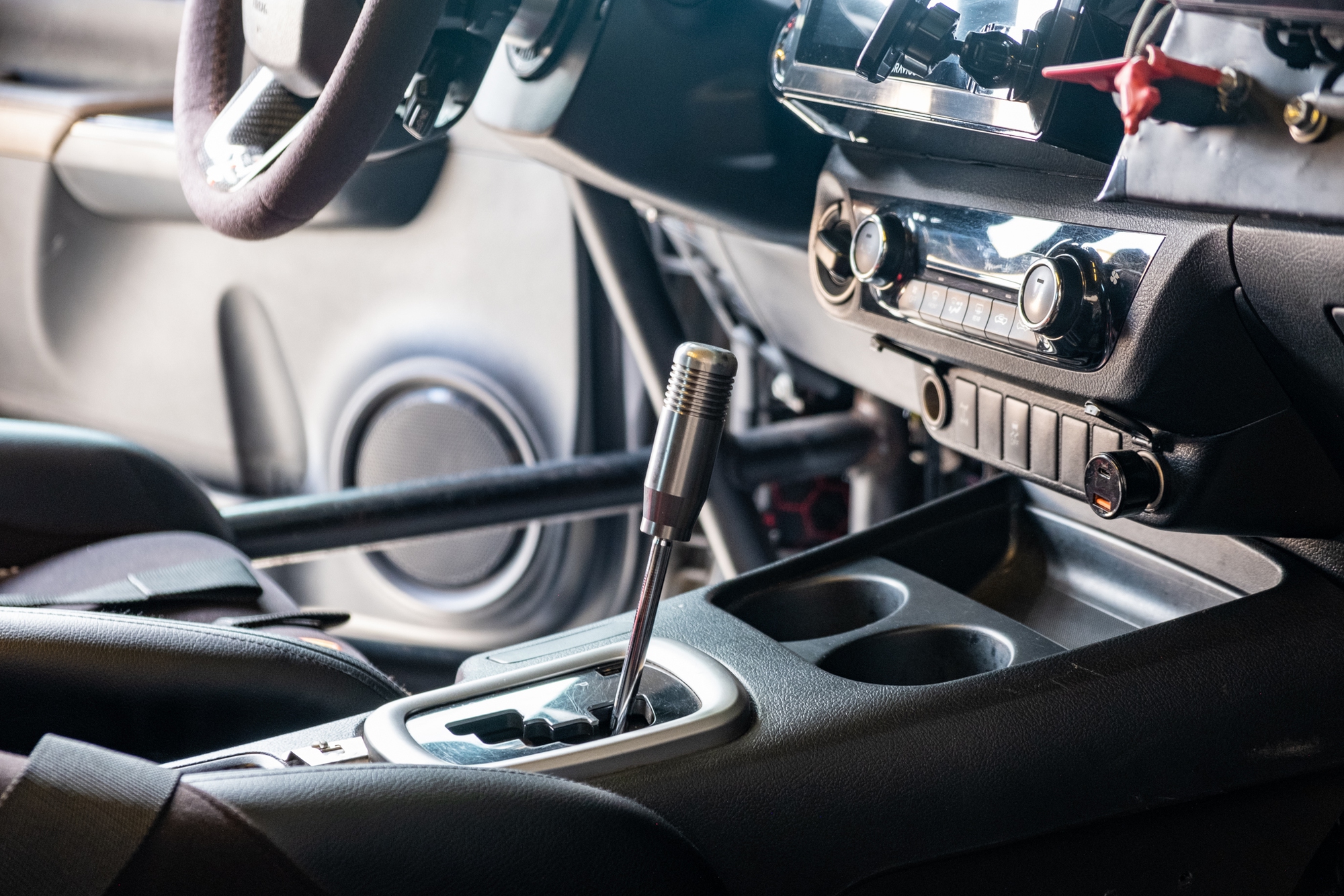 Đội đua Việt Nam thứ 2 tham gia AXCR: ‘Chúng tôi chọn Toyota Hilux vì bền và mua phụ tùng ở đâu cũng được’ - Ảnh 18.