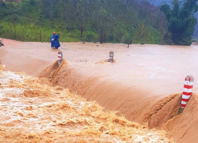 Vùng núi phía Bắc đón lũ vào đêm nay - Ảnh 1.