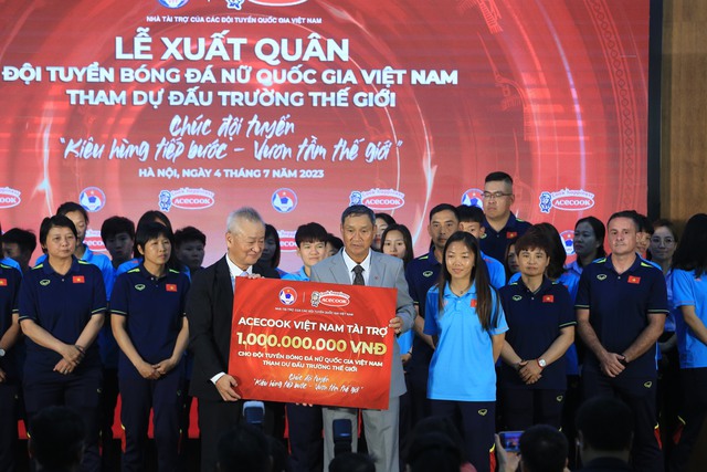 Huỳnh Như nói lời nghẹn ngào, đội tuyển nữ Việt Nam nhận món quà lớn trước ngày dự World Cup - Ảnh 2.