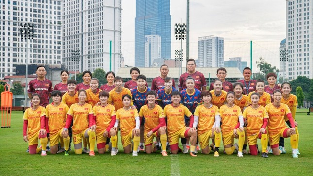 AFC cổ vũ tuyển nữ Việt Nam trước thềm World Cup nữ 2023 - Ảnh 1.