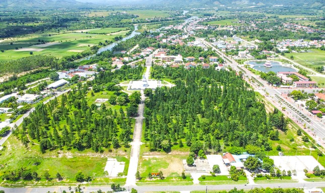 Cựu Bí thư, vợ cựu Chủ tịch huyện ở Bình Định không chịu trả lại đất được cấp sai - Ảnh 1.