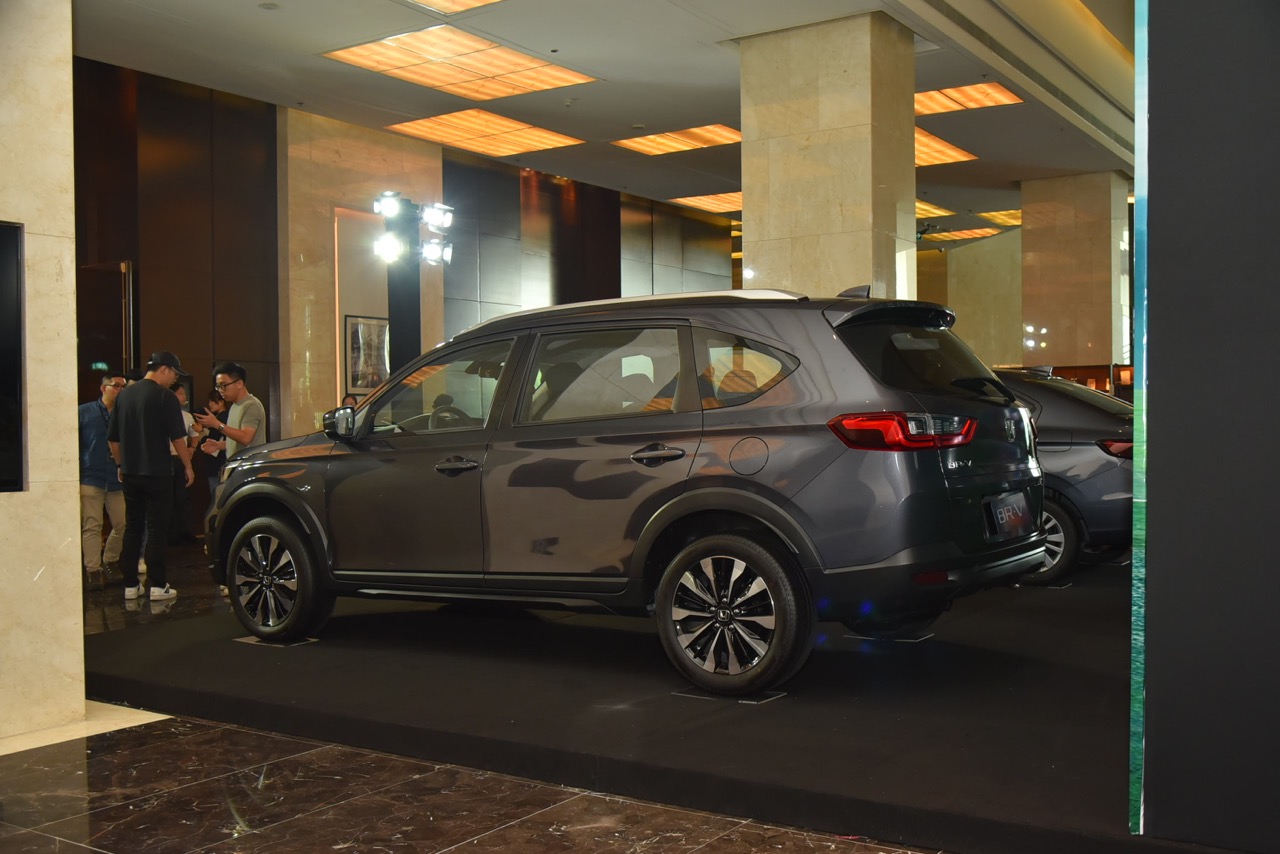 Chọn Honda BR-V bản đắt nhất hay tiết kiệm 44 triệu lấy bản base, bảng so sánh này sẽ giúp bạn dễ đưa ra quyết định - Ảnh 3.