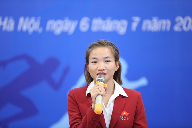 Quỹ Hỗ trợ Tài năng trẻ Việt Nam trao thưởng cho VĐV, HLV điền kinh giành huy chương SEA Games 32 - Ảnh 5.