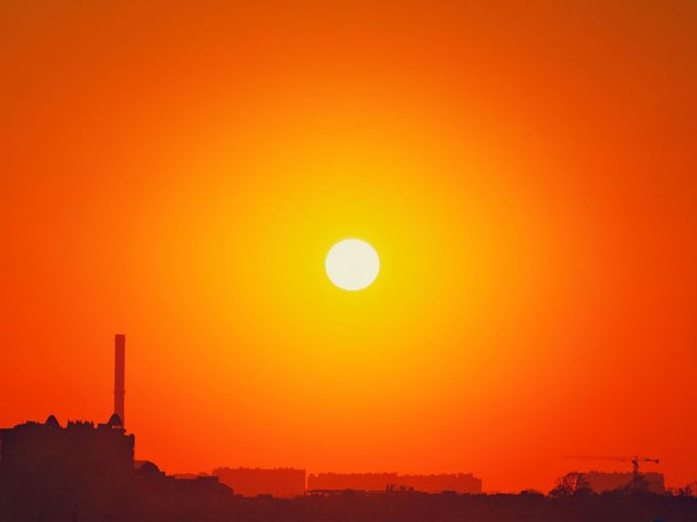 CNN: Nhiệt độ toàn cầu ấm nhất trong 100.000 năm tại 3 ngày tháng 7 - Nắng nóng đổ lửa nhiều nơi - Ảnh 5.