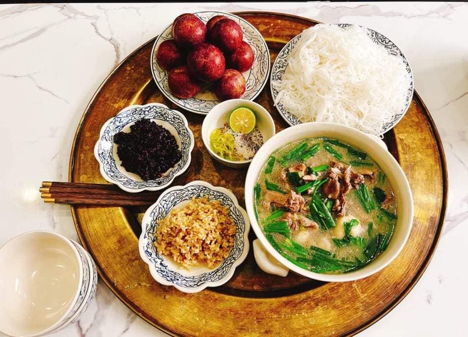 Loạt cơm nhà vợ chồng Shark Bình - Phương Oanh: Vừa khoe hạnh phúc lại gặp sóng gió - Ảnh 3. Loạt cơm nhà vợ chồng Shark Bình - Phương Oanh: Vừa khoe hạnh phúc lại gặp sóng gió - Ảnh 3.