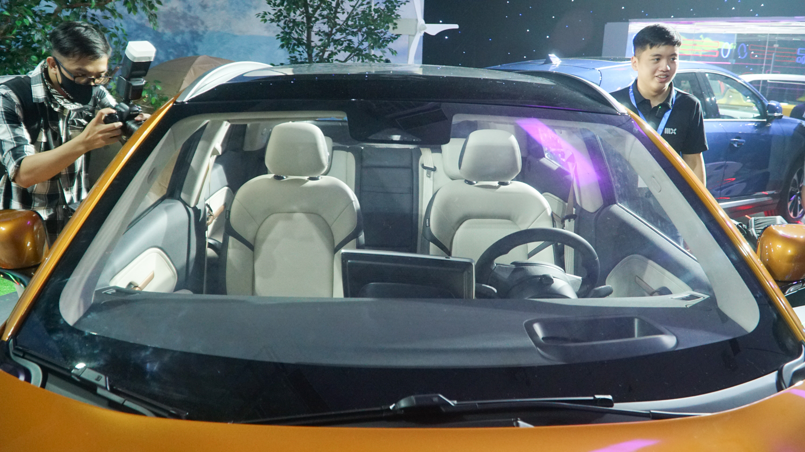 VinFast VF 6 ra mắt Việt Nam: Tầm vận hành gần 400km, là bom tấn phân khúc SUV hạng B sắp mở bán - Ảnh 8.
