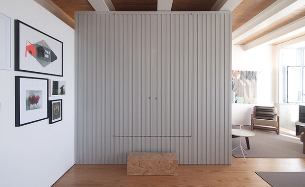 Tận dụng không gian nhỏ để thiết kế phòng ngủ ấn tượng - Ảnh 1.
