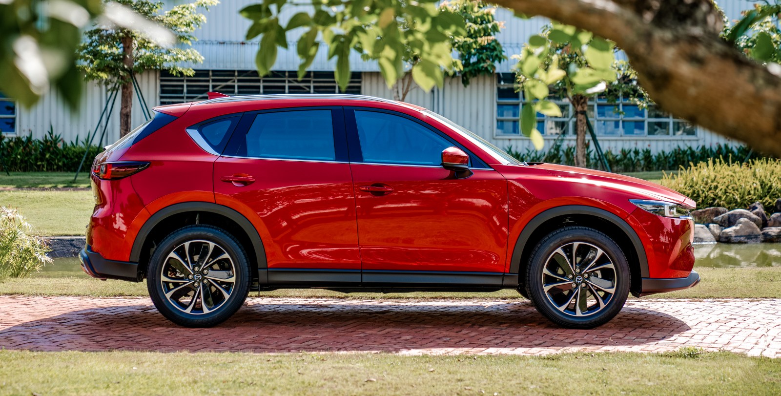 Mazda CX-5 2023 ra mắt Việt Nam: Đắt nhất chỉ 869 triệu, 1 động cơ, không AWD, thêm công nghệ an toàn cạnh tranh CR-V - Ảnh 7.