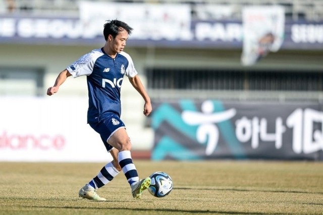 Lý do đáng tiếc khiến Văn Toàn không thể thi đấu tại Hàn Quốc - Ảnh 1.