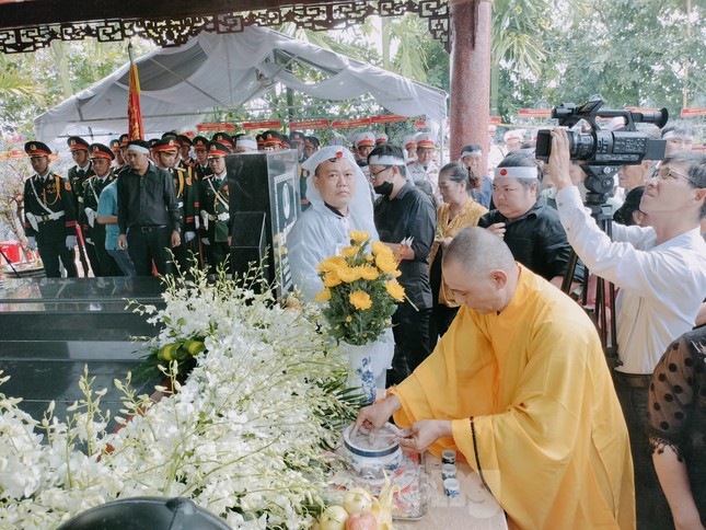 Nguyên Trưởng ban Tổ chức Trung ương Lê Phước Thọ đã an nghỉ tại quê nhà - Ảnh 7.