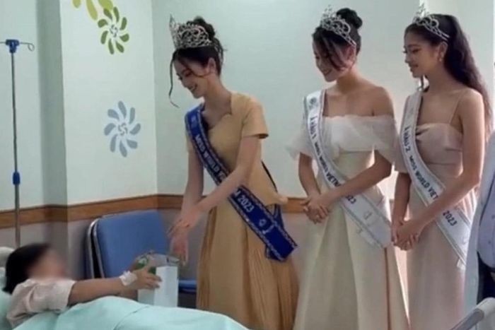 Image hình ảnh hình ảnh hình ảnh hình ảnh hình ảnh hình ảnh hình ảnh hình ảnh hình ảnh Á hậu Phương Nhi - Sự thật về bức ảnh Hoa hậu Ý Nhi đi từ thiện gây tranh cãi