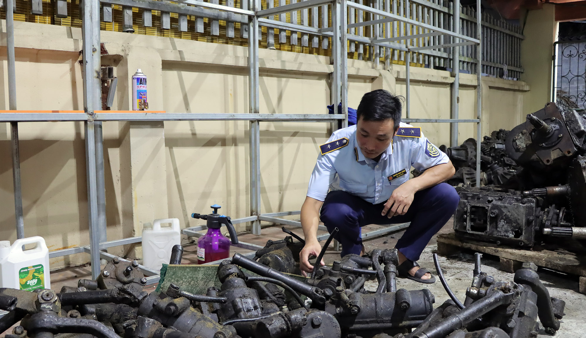 Hiểm họa khôn lường từ sử dụng linh phụ kiện ô tô xe máy giả - Ảnh 3.