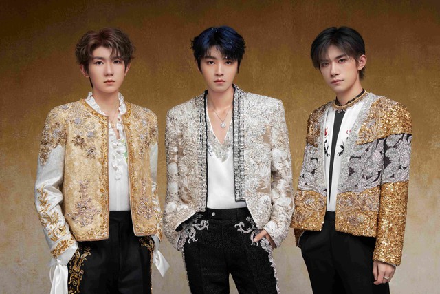 Cô chủ nhiệm bỏ tiền cho cả lớp nghỉ học để xem concert của TFBOYS, phụ huynh tức giận đòi đuổi việc - Ảnh 3.