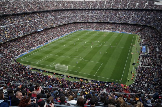 Barca bắt đầu “nỗi nhớ Camp Nou” - Ảnh 1.