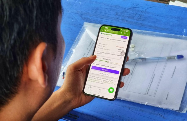 Nở rộ ứng dụng cho vay tiền online lãi suất cắt cổ - Ảnh 1.